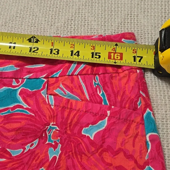 Lilly Pulitzer shorts size 8 pink blue EUC - Picture 7 of 10